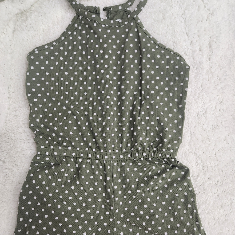 Girls clothing